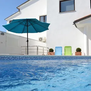 Appartement Apartments Villa Holiday, Pula